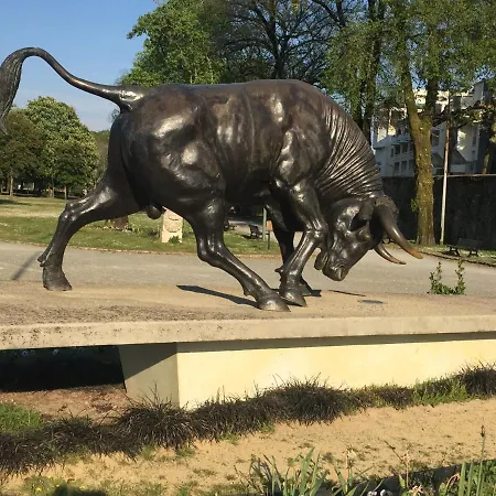 «La Mirande »